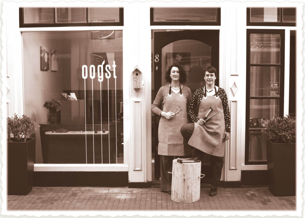 The Oogst goldsmith studio. Ellen & Lotte in front of the Oogst Jewellery boutique in the opening week March 2011.