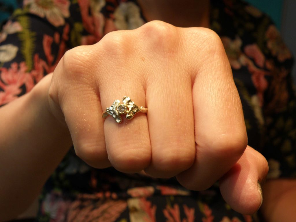 Ring Blaadjes van oud goud gemaakt. Blog baargoud. Goudsmid Oogst Amsterdam.