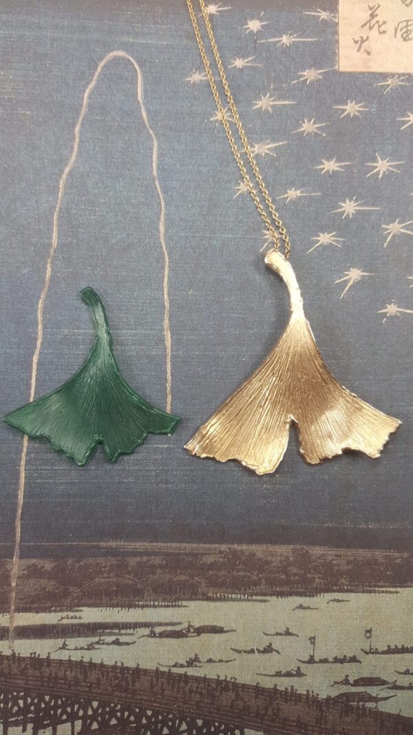 Wasmodel voor Ginkgo hanger. Wax model for Ginkgo pendant Oogst goudsmid Amsterdam