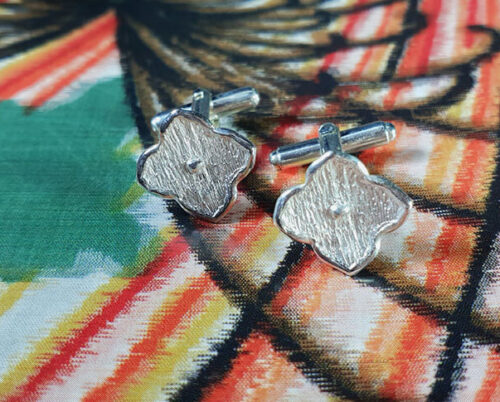Zilveren Kamon motief manchetknopen. Silver cufflinks with Kamon motive. Oogst Amsterdam.