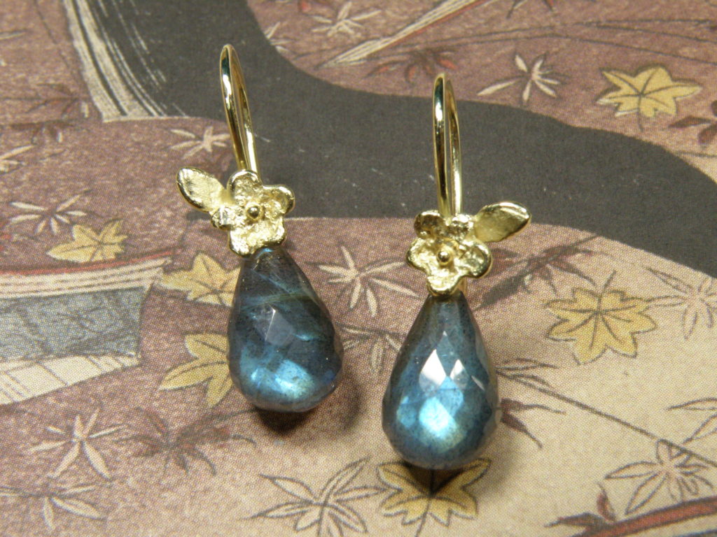 Alles over Labradoriet en handgemaakte sieraden uit het Oogst Goudsmid atelier