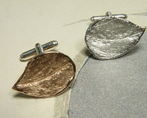 Manchetknopen Blaadje, roodgoud en zilver. Goudsmid Amsterdam Oogst. Cufflinks Leaf, silver and rose gold. By Oogst Amsterdam.