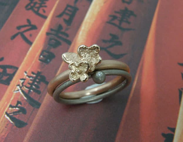 Stackable rings made at the Oogst studio. Collect your own classic mix or change it up everyday. Oogst goldsmith in Amsterdam
