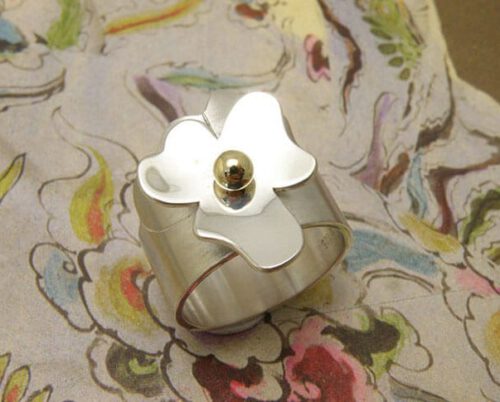 Zilveren Viool ring. Silver Violet ring. Oogst goudsmid Amsterdam