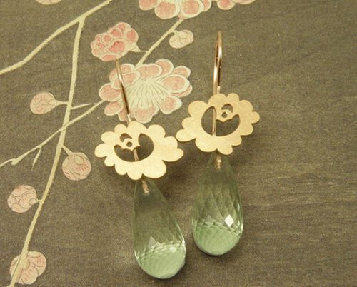 Roodgouden oorbellen met prasioliet. Bruidssieraden. Rose gold earrings with prasiolite. Bridal jewellery. Oogst Amsterdam.