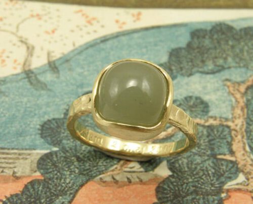 Ring met aquamarijn van eigen oud goud gemaakt. Geboortesieraad. Baargoud. Ring with aquamarine created with heirloom gold. Birth gift. Push present. Oogst goudsmid Amsterdam
