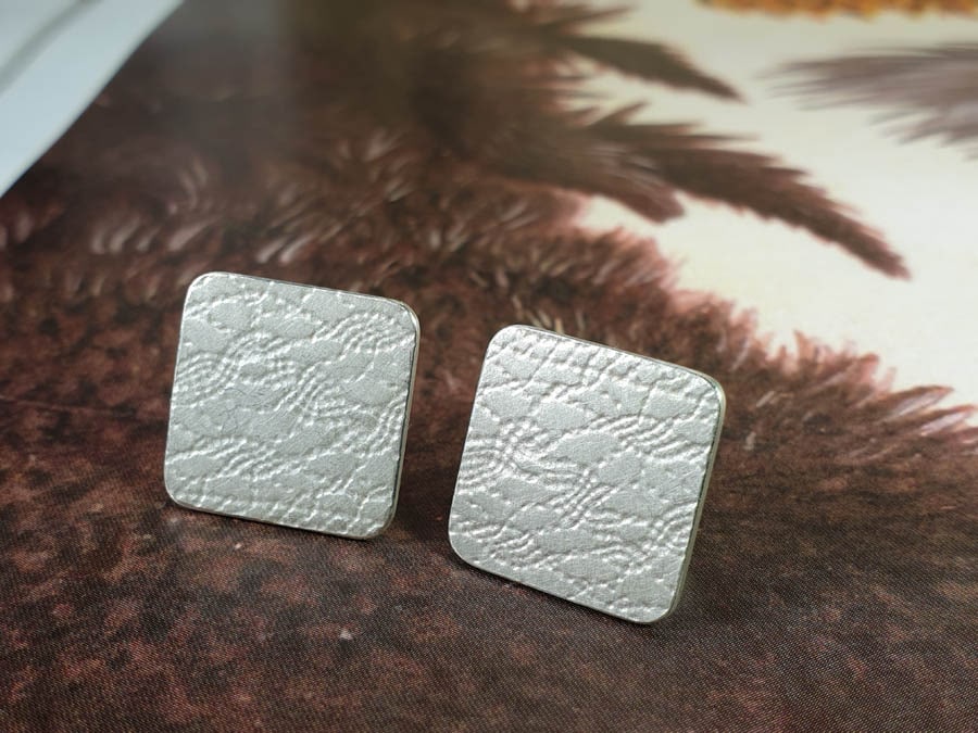 Silver 'Rhythm' cufflinks. Design by Oogst goldsmith in Amsterdam.