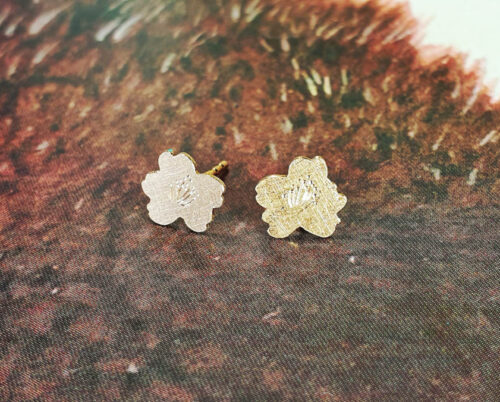 Roodgouden Kweeperen oosieraden Rose gold Quince blossom earrings. earstuds Oogst Amsterdam Japonais
