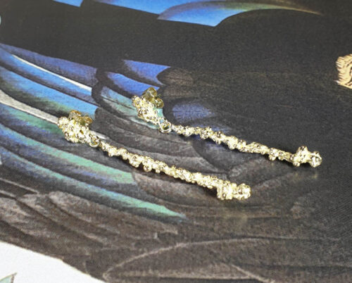 Geelgouden oorsieraden Bessen. Yellow gold earrings Berries. oogst goudsmid Amsterdam