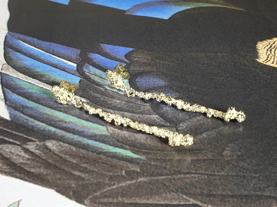 Geelgouden oorsieraden Bessen. Yellow gold earrings Berries. oogst goudsmid Amsterdam