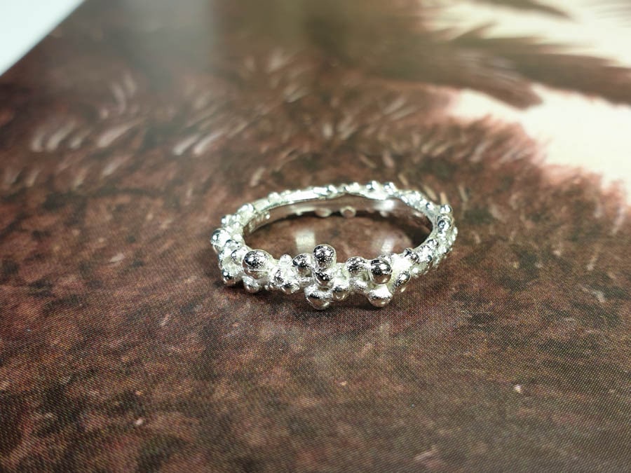 Ring Berries silver. Oogst goldsmith Amsterdam.