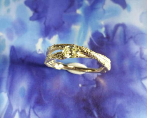 Geelgouden ring Boomgaard 0,25 ct ovaal cape. Yellow gold ring Orchard with oval cut diamond. Oogst goudsmid Amsterdam