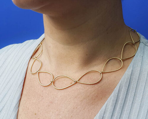 Geelgouden druppels schakel collier. Yellow gold necklace Drops. Oogst goudsmid Amsterdam