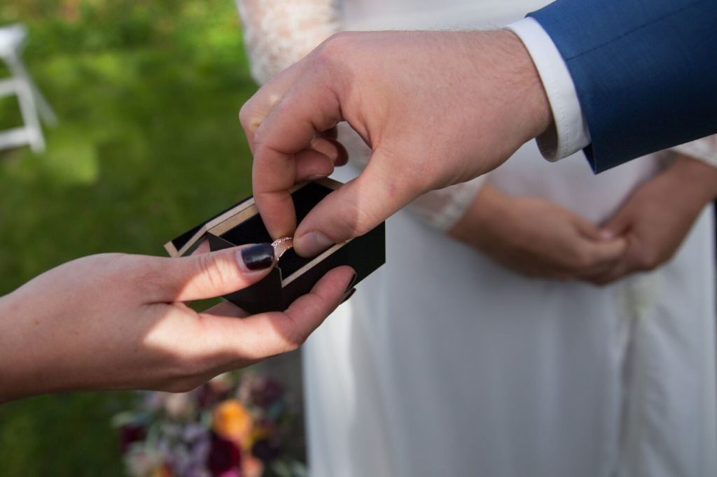 Styled shoot Oogst trouwringen. Fotograaf B-Moments