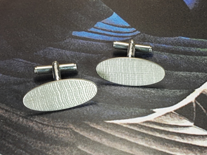 Zilveren manchetknopen 'Linnen'. Silver cufflinks 'Linen' Oogst ontwerp & creatie