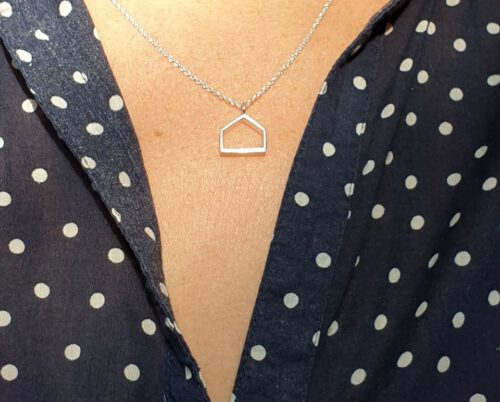 Zilveren Huisje hanger. Oogst ontwerp & creatie.