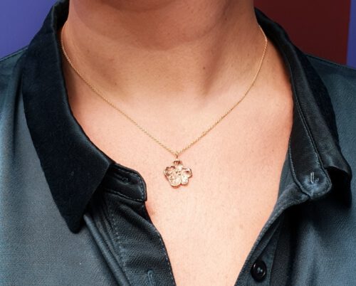 Roodgouden hanger 'Bloesem'. Rose gold pendant 'Blossom'. Oogst Amsterdam goudsmid
