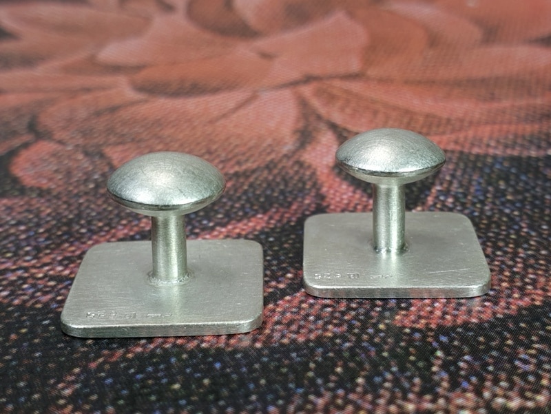 Silver 'Rhythm' cufflinks. Design by Oogst goldsmith in Amsterdam.
