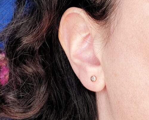 Roodgouden 'Boleet' oorbellen met natural diamant. Edelsmid Oogst.