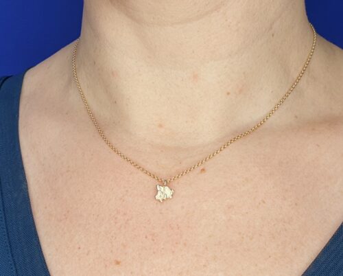 Geelgouden hanger 'Vergeet-me-nietje'. Yellow gold pendant 'Forget-me-not'. Oogst goudsmid Amsterdam