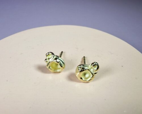 Yellow gold ‘Peaches’ ear studs. Original design by Oogst Jewellery in Amsterdam