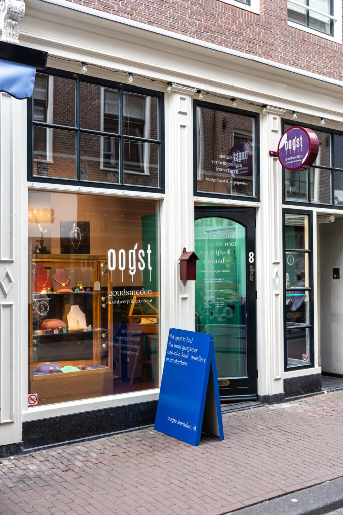 Maak een afspraak in de Oogst winkel met goudsmid atelier. Tweede Tuindwarsstraat 8 Amsterdam.