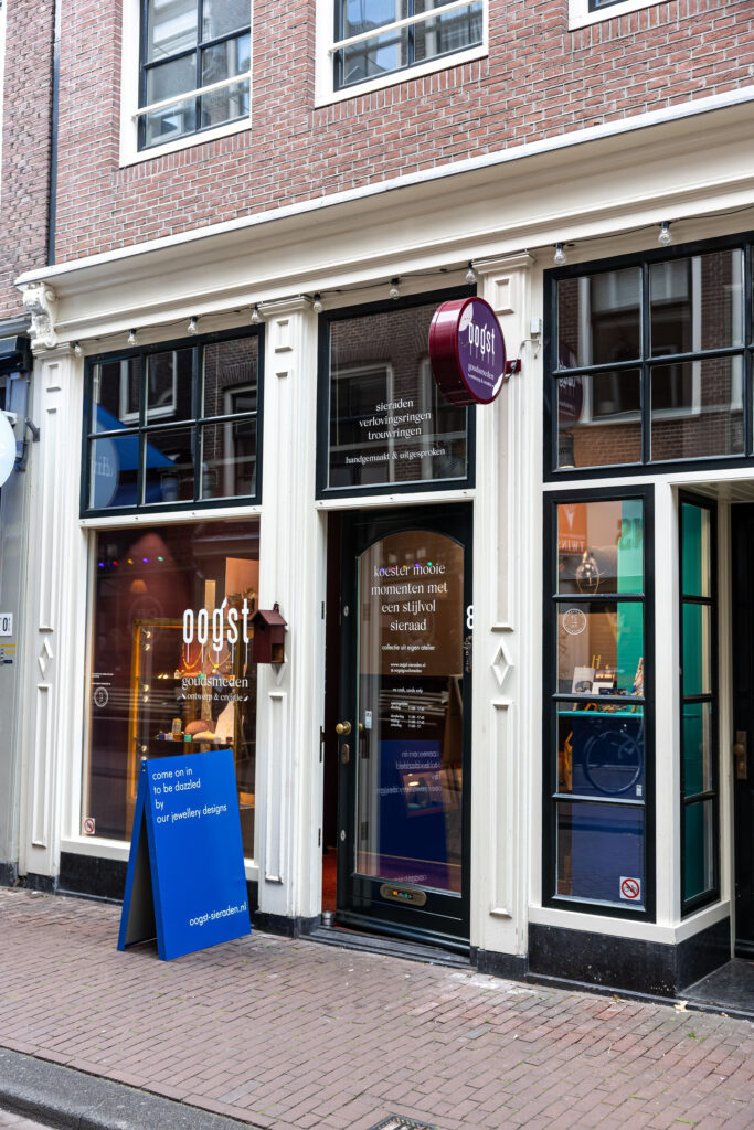Lees hier reviews over Oogst Goudsmeden in Amsterdam. Het goudsmid atelier gespecialiseerd in ontwerp en creatie van eenmalige sieraden met bijzondere texturen en liefdevolle details. Beoordelingen van blije klanten over hun mooie ervaringen, de unieke collectie en persoonlijke service